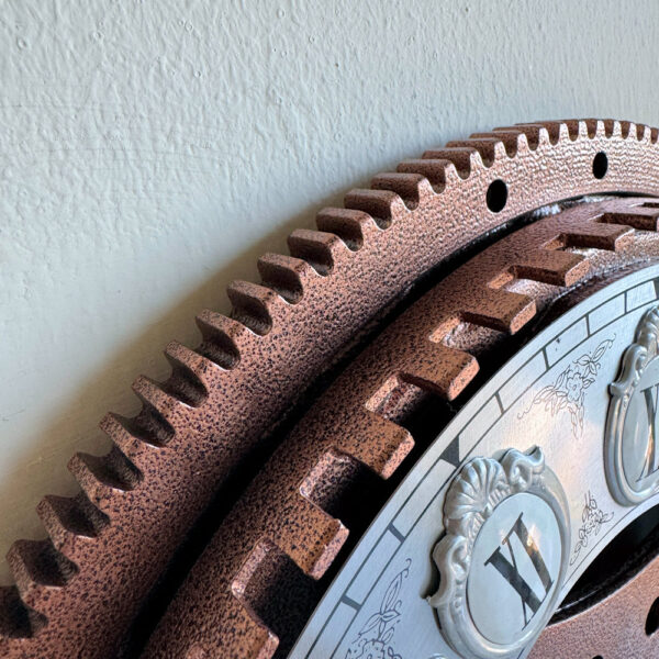 Steampunk victorian cog clock - gold hands edge